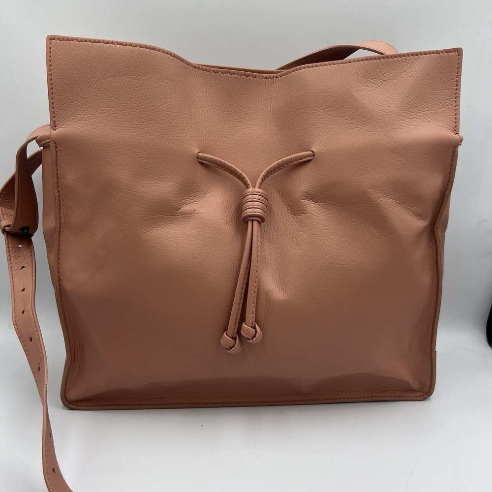 Von Holzhausen‎ Vegan Leather Bucket Tote w/ Magnet Closure Handbag Light Brown